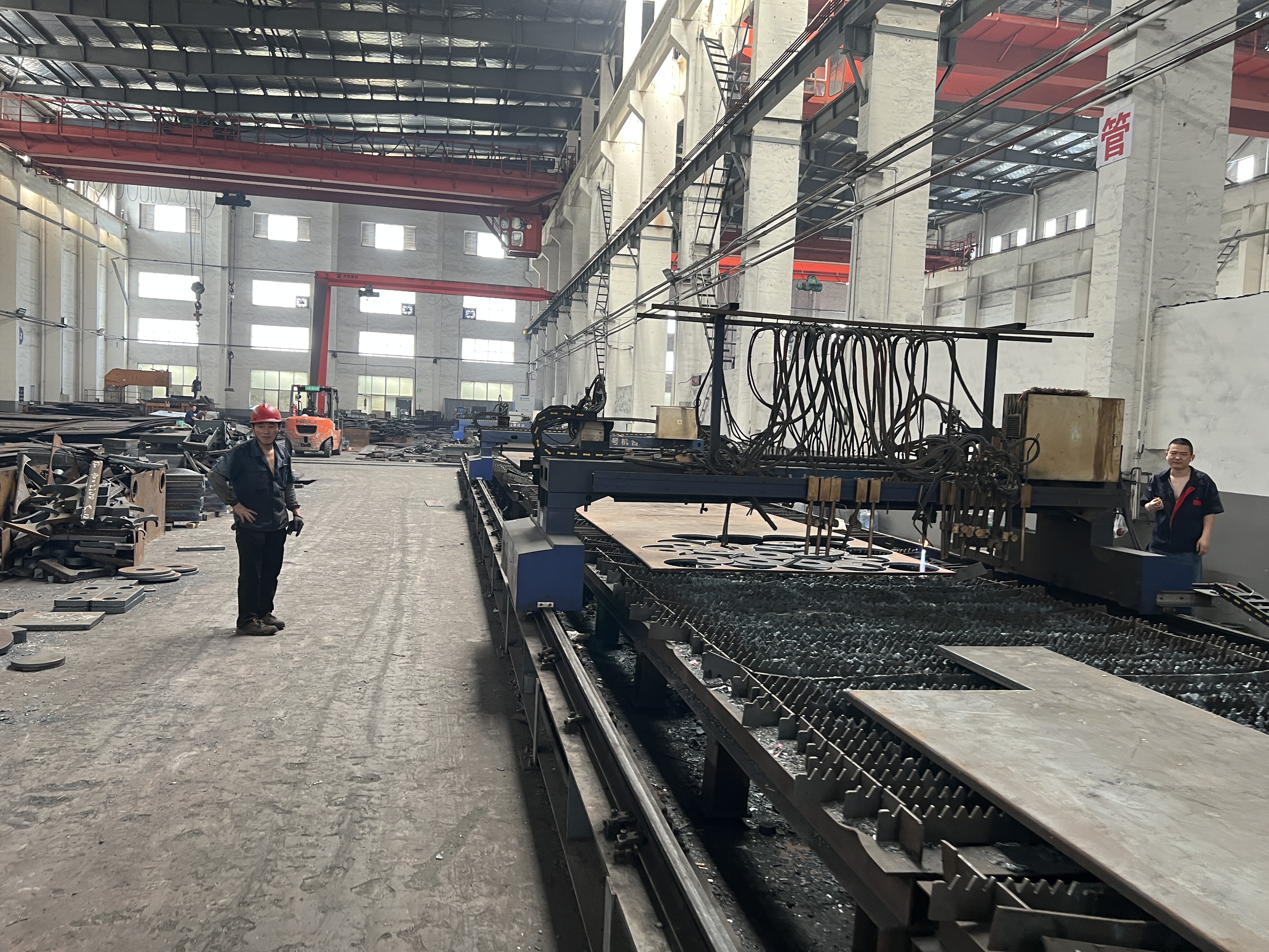 《42CrMO钢板切割厂家哪家有现货,急需》